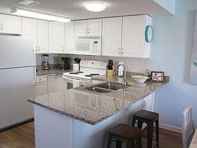 Granite counters, updated appliances