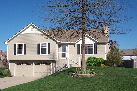 1st image of 2216 NW Cove Ct