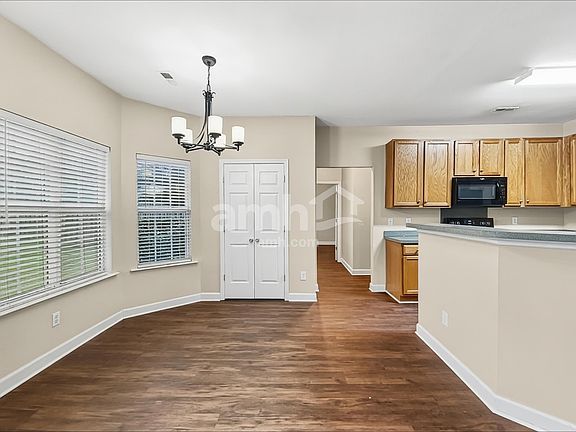 5th image of 202 Curico Ln