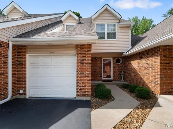 1004 Pocono Trl, Ballwin, MO 63021