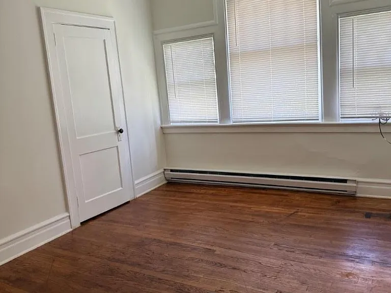 100 Main St #6 — Photo 8