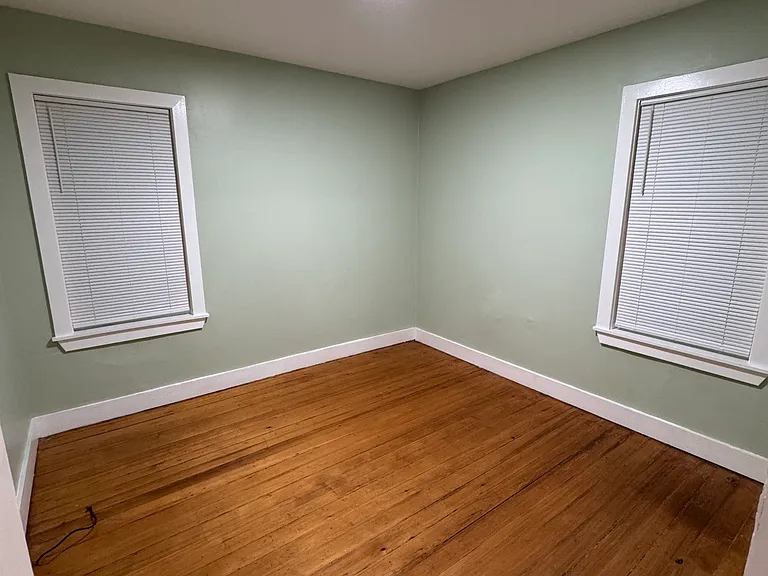 179 Raymond St #1 — Photo 6