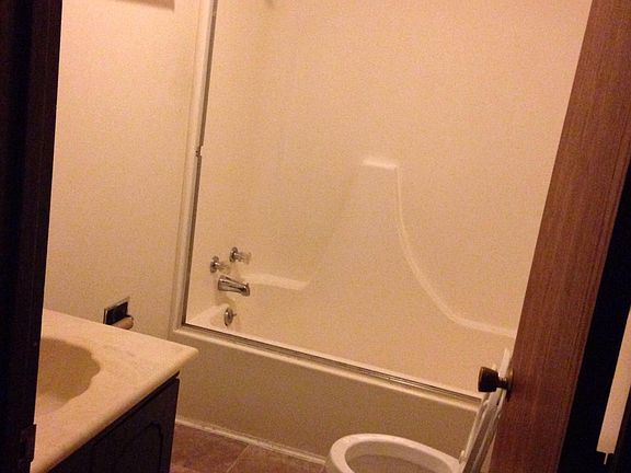 3rd image of 304 Williamsburg Dr APT 2