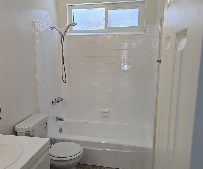 3756 Clarington Ave #5 — Photo 7