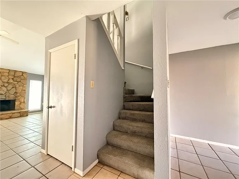 11618 Agua Dulce Creek Dr #B — Photo 7