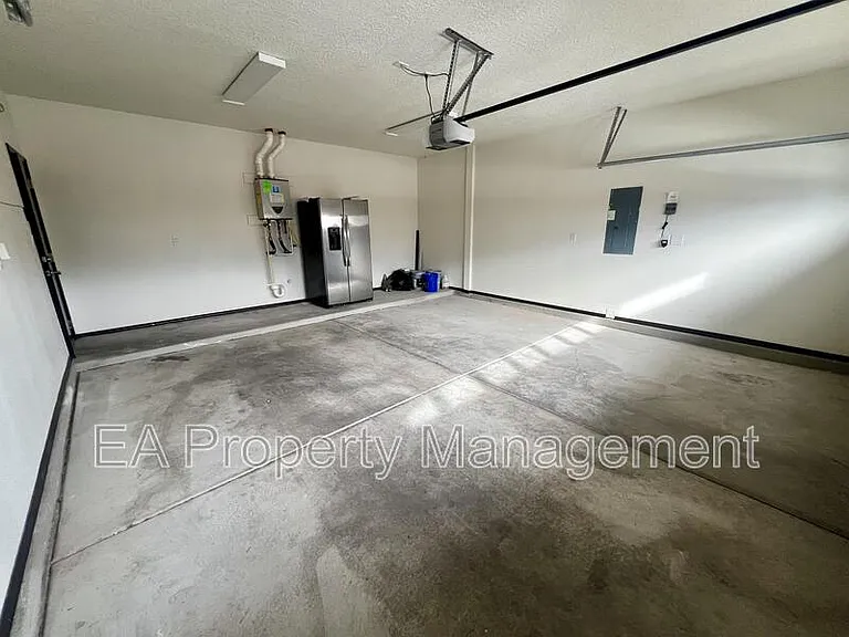 7215 Valle Jardin Ln NW — Photo 11