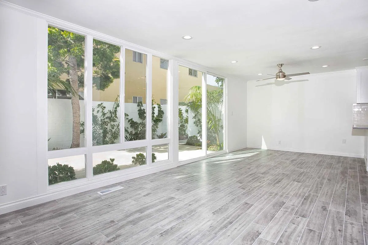 2 bed, 1200 sqft, $5,750 — Photo 2