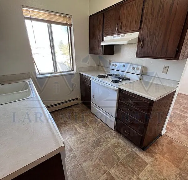 708 Downey St #3 — Photo 5