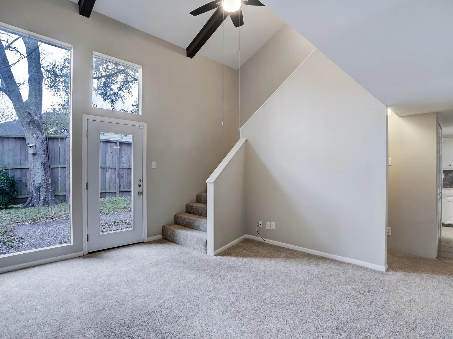 2 bed, 1.5 bath, 1357 sqft, $1,800 — Photo 2