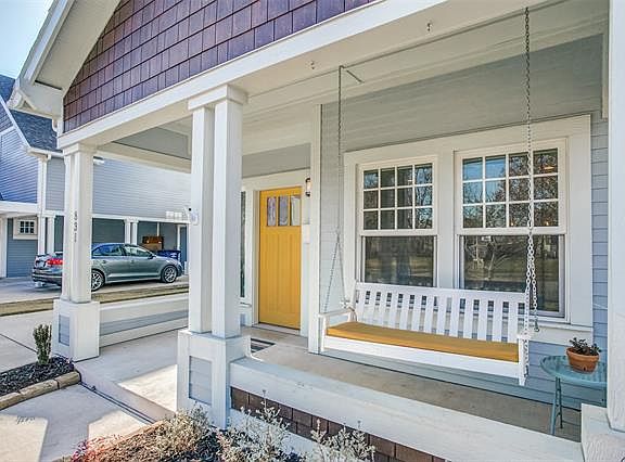 3rd image of 831 Cedar Hill Ave