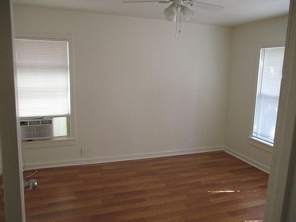 5th image of 220 SE 11th St