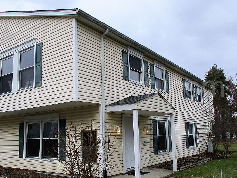 1st image of 144 Canterbury Ln APT D
