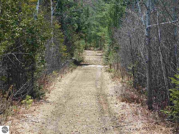 4th image of 7814 County Road 612 NE