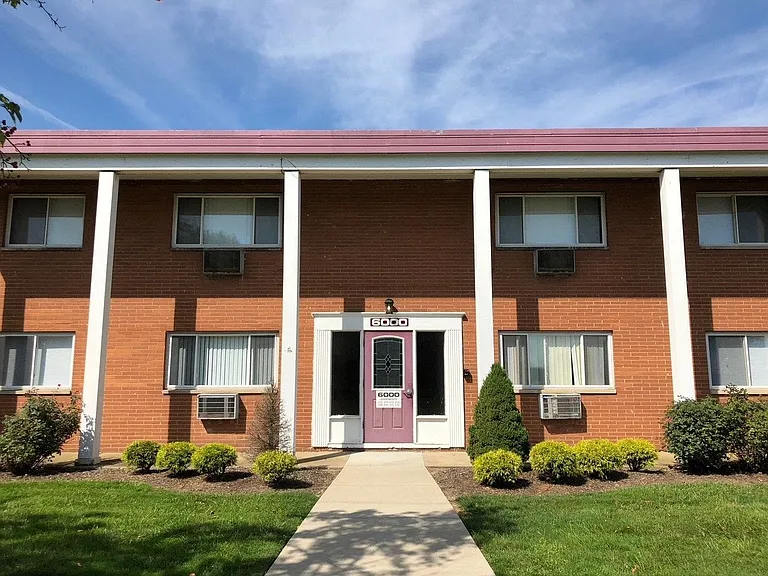 Maple Highlands Apartments — Photo 19