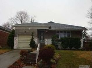 5004 231st St, Oakland Gardens, NY