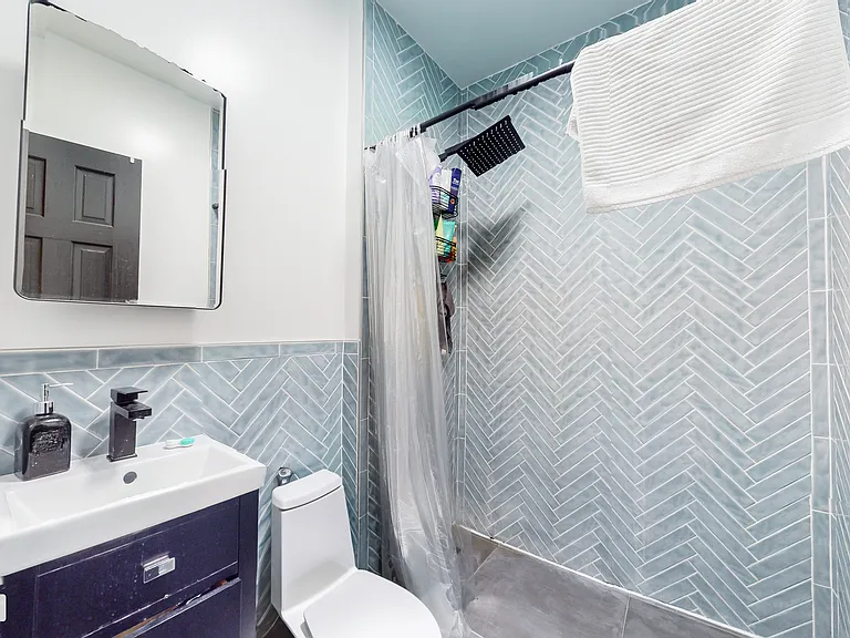248 Driggs Ave #2R — Photo 6