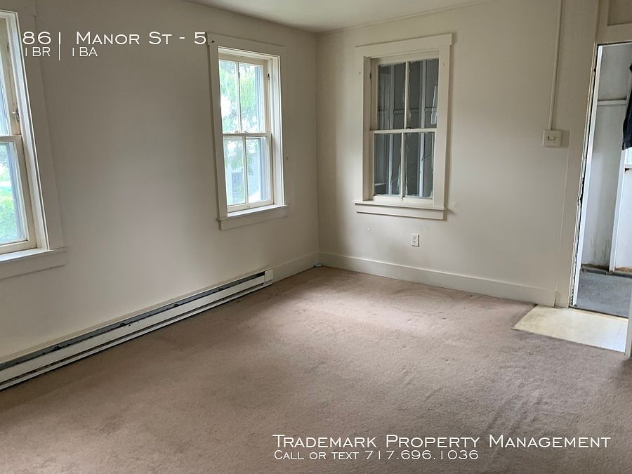 2nd image of 861 Manor St APT 5