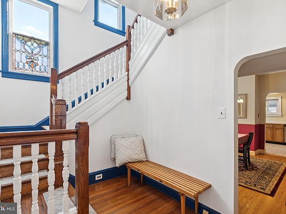 4th image of 417 Lees Ave