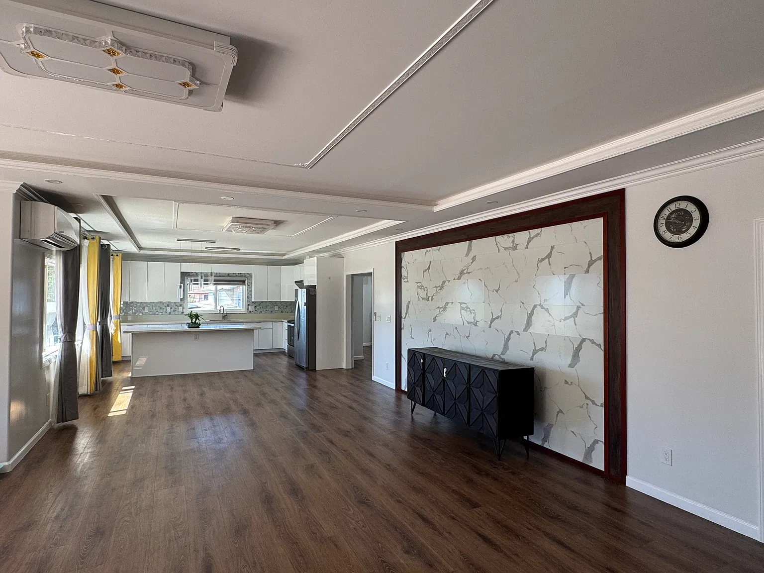 4 bed, 2300 sqft, $4,800 — Photo 4