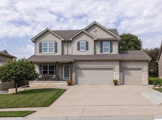 19320 Blaine St, Omaha, NE 68135
