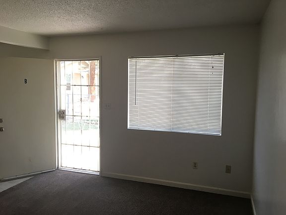 4th image of 612 Washington Ave #B
