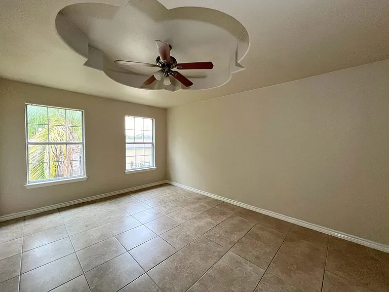 3208 Gustavus St — Photo 13
