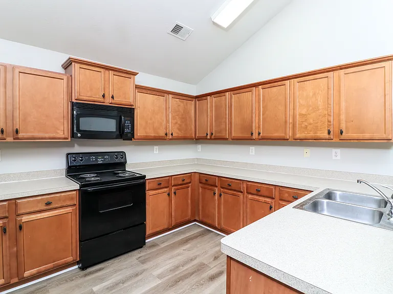 38 Luwanda Trl — Photo 8