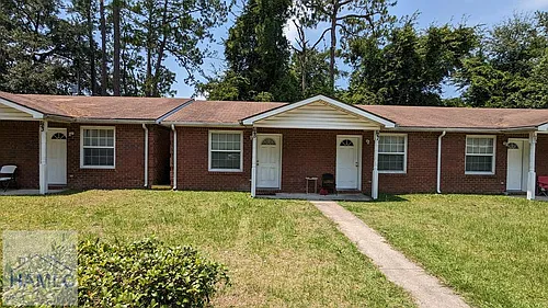 125 Rolland St Photo 1