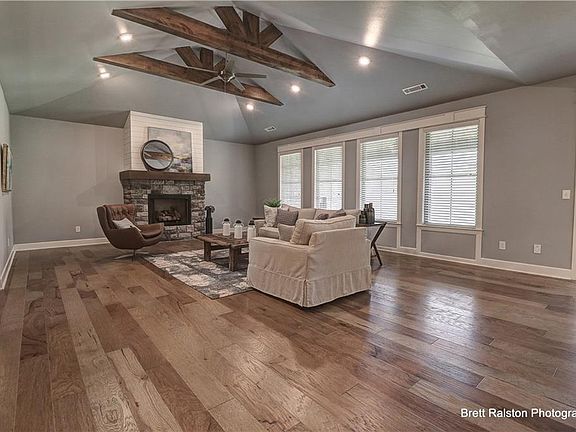 5th image of 1311 Tuscany Dr