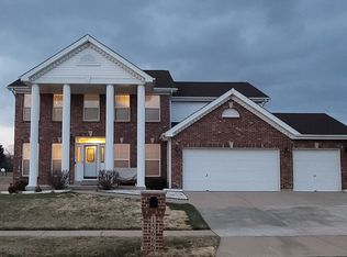 15666 Debridge Way, Florissant, MO 63034