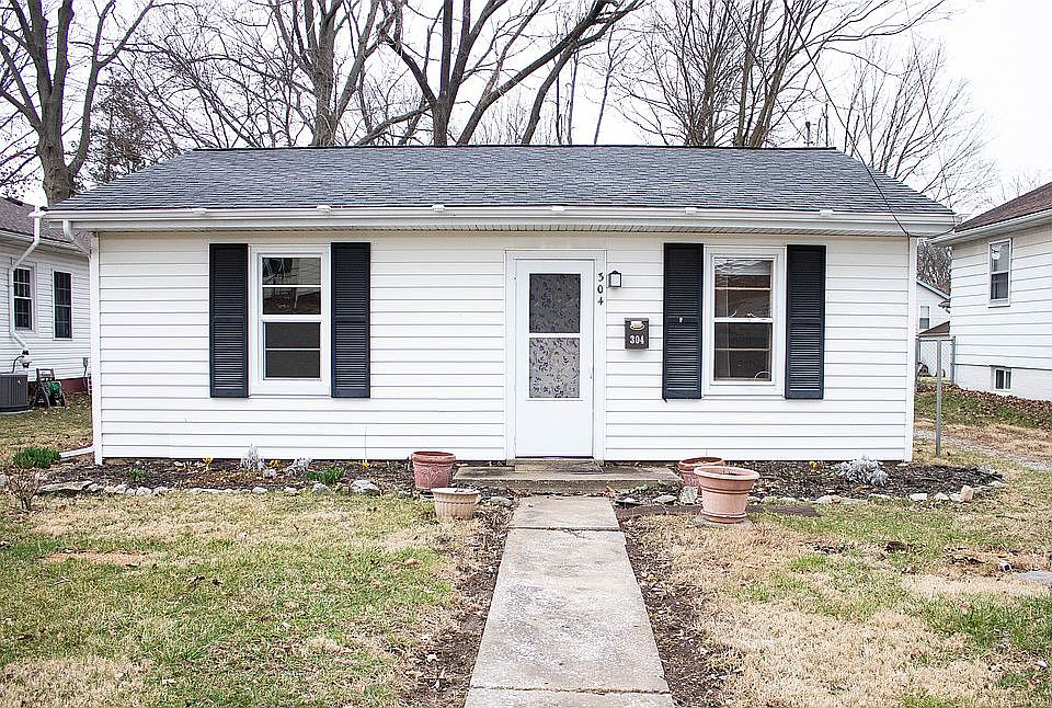 1st image of 304 W Linden St
