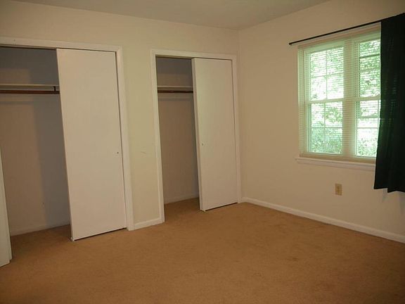 3rd image of 5320 Carolyn Cir