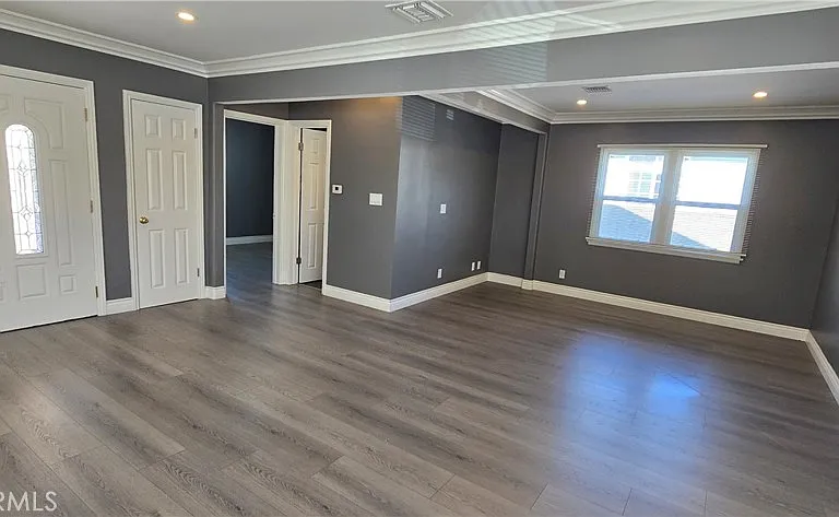 7246 Case Ave — Photo 4
