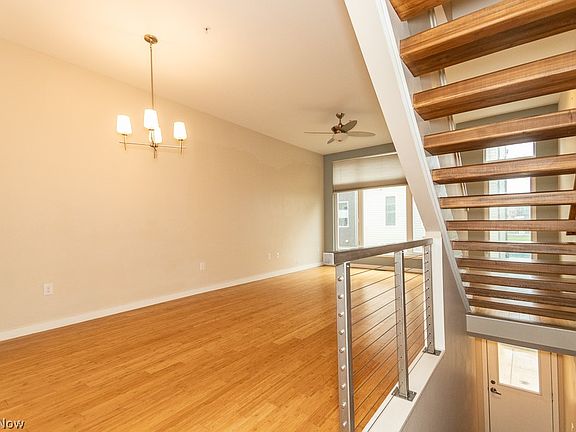 3rd image of 1565 E 118th St APT D