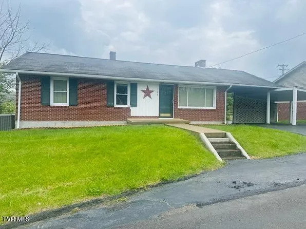 105 Western Hills Ave NW, Coeburn, VA 24230