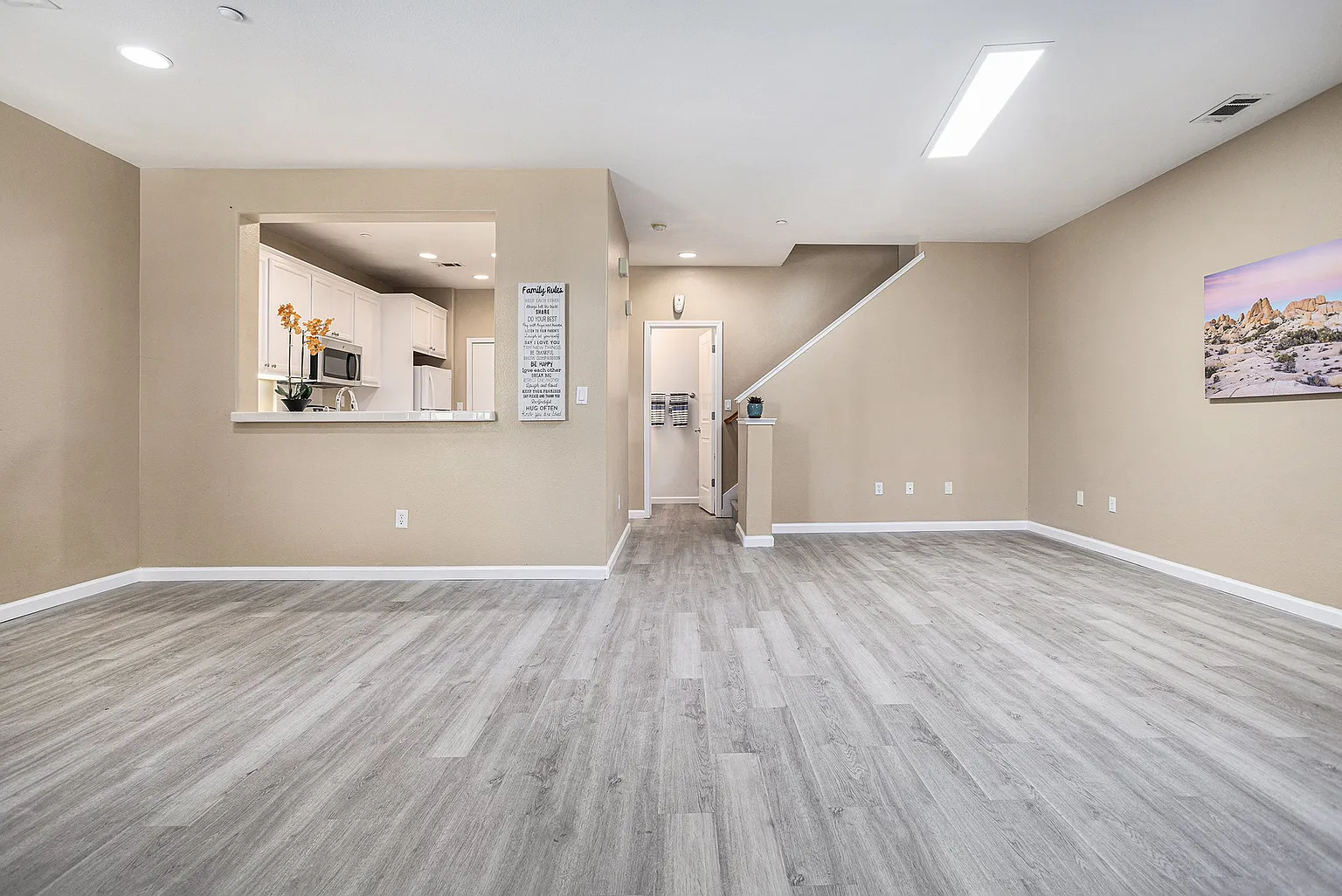 117 Carmel St photo 1