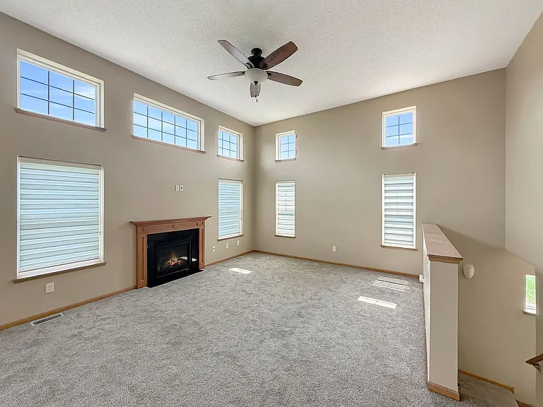 15251 Maryland Ave — Photo 4