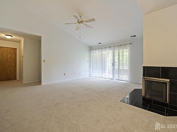 5th image of 103 Sequoia Ct APT 11
