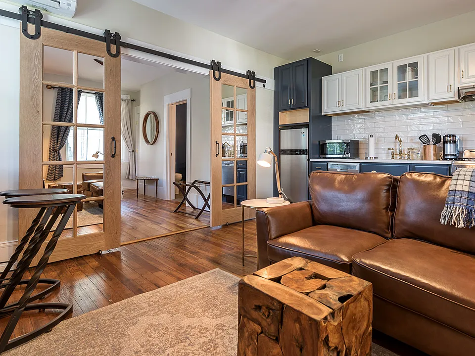 829 Belmont Ave #1B
