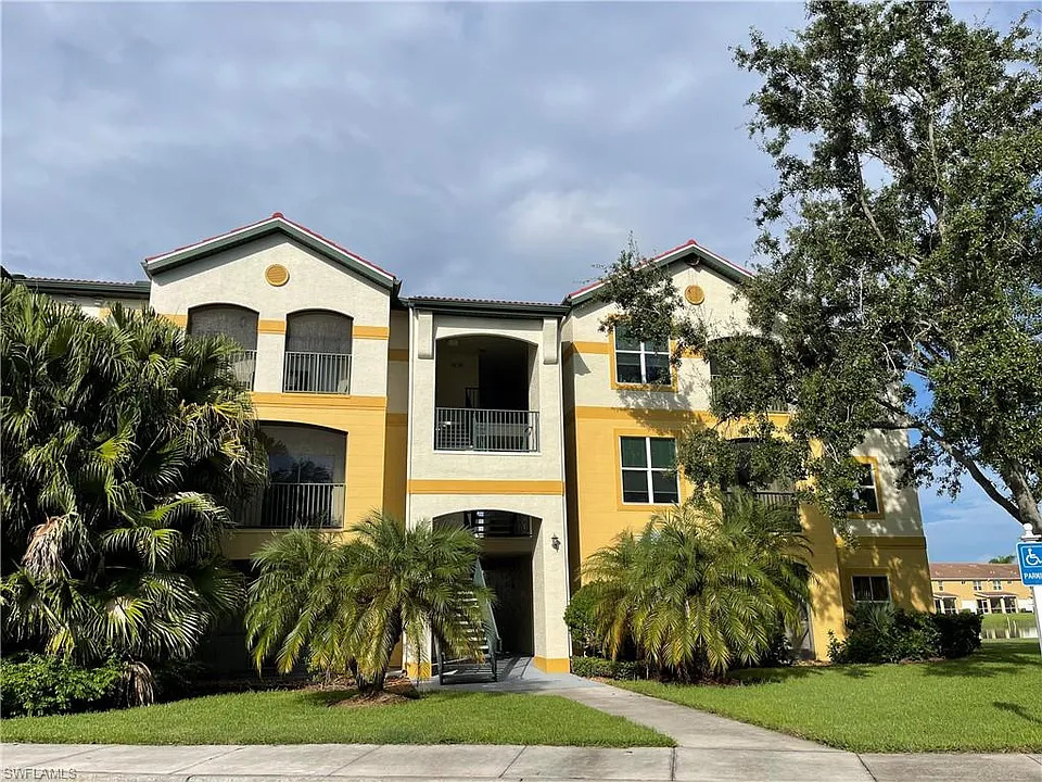 11540 Villa Grand #1212