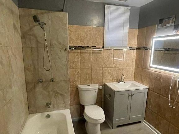 5th image of 5918 S Calumet Ave #G