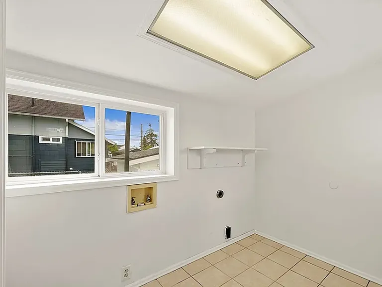7640 Yakima Ave — Photo 23