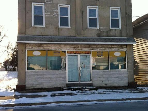 2nd image of 256 Hughes St