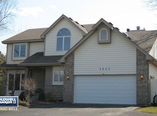 1513 Spruce St, Spring Grove, IL 60081