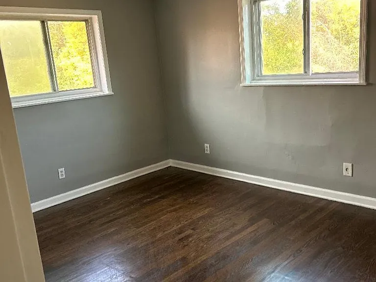 1638 Crest Hill Ave #3 — Photo 5