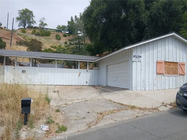 9530 Amoret Dr, Tujunga, CA 91042