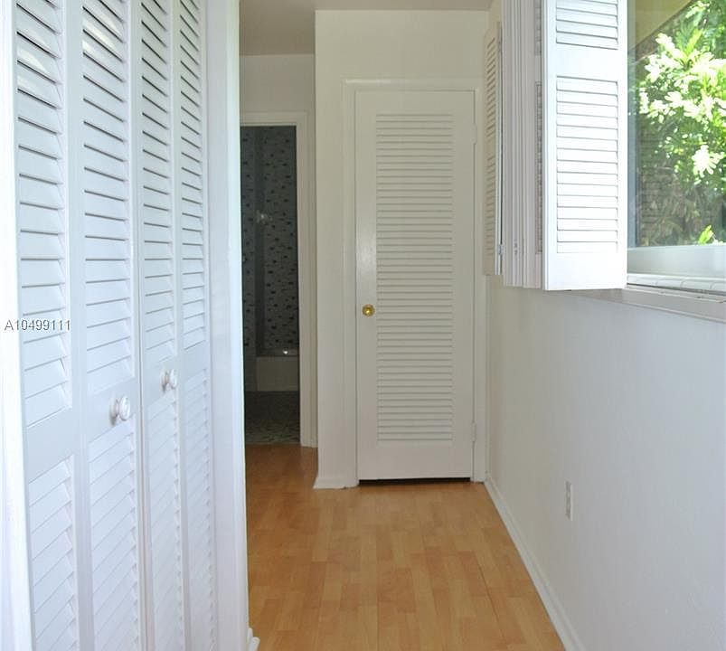 1st image of 401 Camilo Ave
