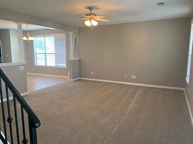 1433 Island Town Dr — Photo 3
