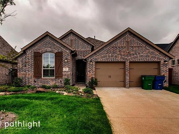 4th image of 120 Village Green Cir