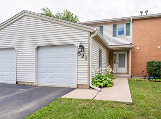 521 Racine Ln, Bolingbrook, IL 60440